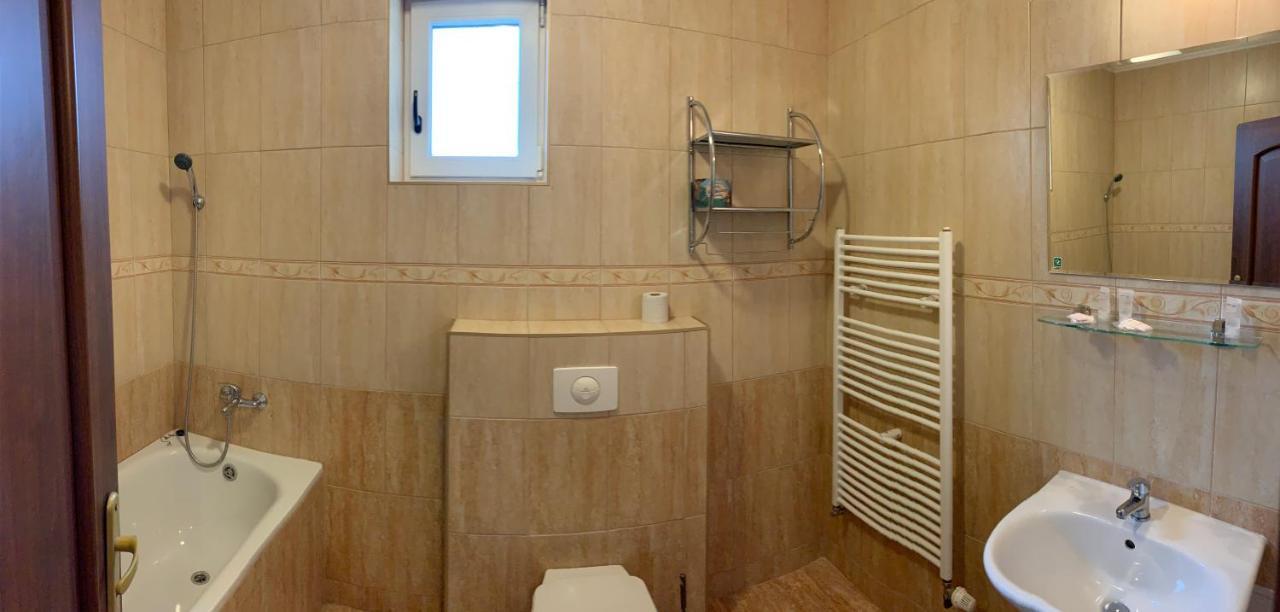 Hotel Tatra مالاتسكي المظهر الخارجي الصورة